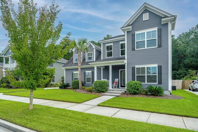 Building Photo - 2808 Ortega Dr