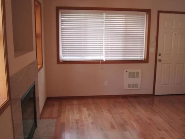 Foto del edificio - 12721 35th Ave NE