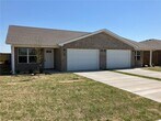 Foto principal - 6810 NW Trevy St