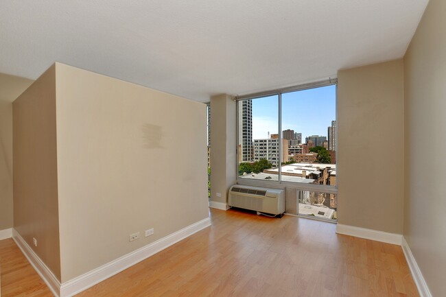 Foto del edificio - 450 W Briar Pl