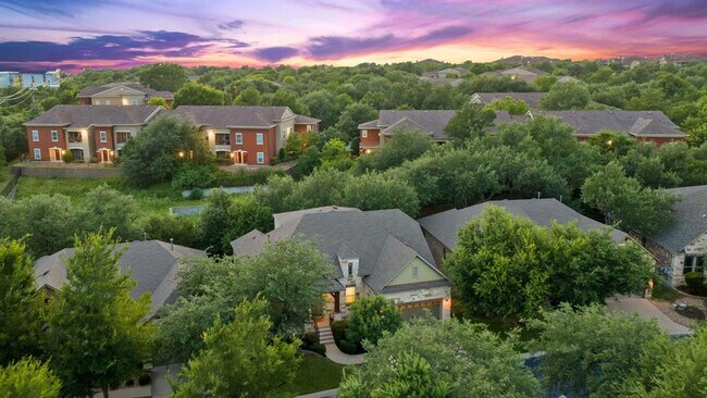 Building Photo - 9550 Savannah Ridge Dr