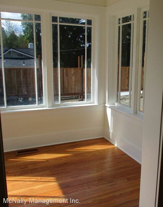 Foto del edificio - 3 br, 2 bath House - 14714 58th Avenue NW