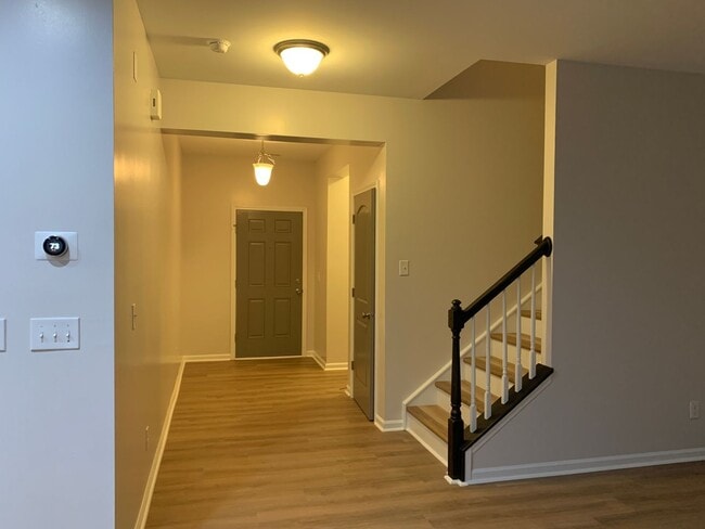 Building Photo - 11114 Pond Valley Ct