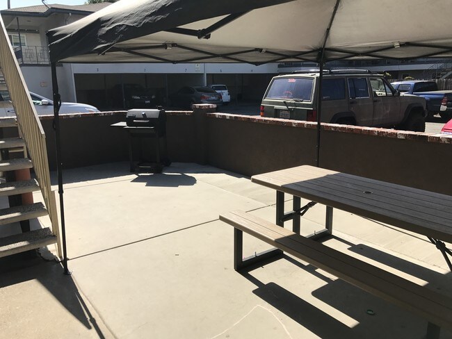 Patio Area - 628 Marion Pl