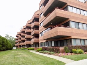 Building Photo - 1 Carey Cir