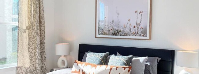 Building Photo - Elite Echoes: Where Luxury Resonates