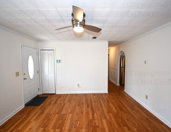 Building Photo - 2517 W Kensington Dr