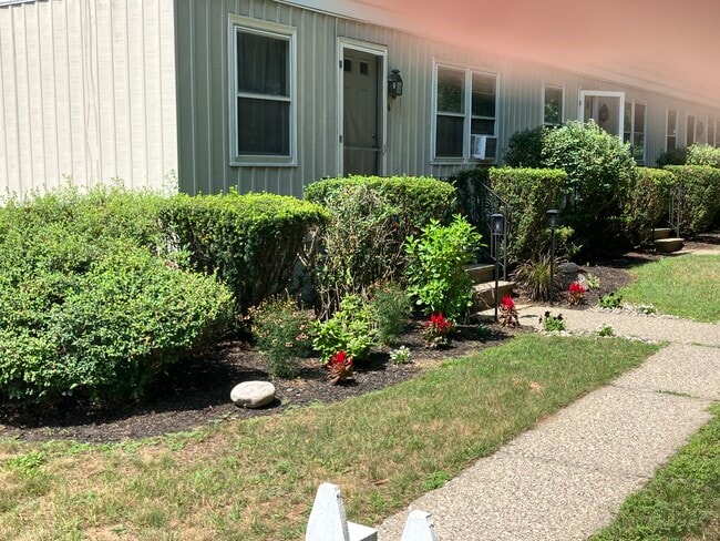 Building Photo - 93 Woodin Rd