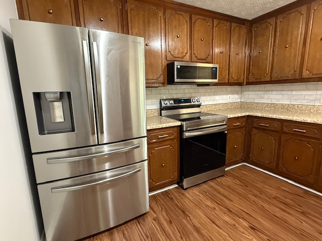 Foto del edificio - 3906 Willowbrook Dr