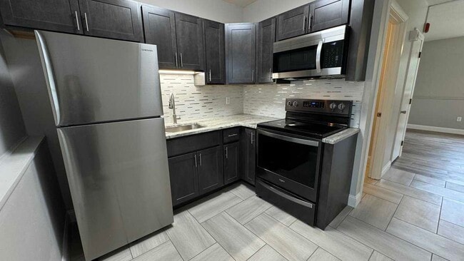 Building Photo - 6 Hisgen Ave