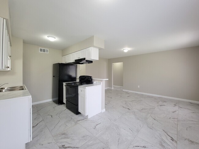 Building Photo - 3206 Lobit Dr