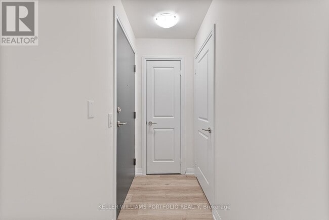 Building Photo - 3270 Sheppard Ave E