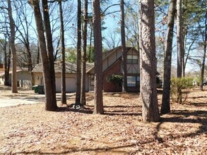 Building Photo - 12721 Valleywood Dr