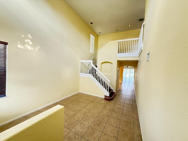 Building Photo - 5074 Massy Dr