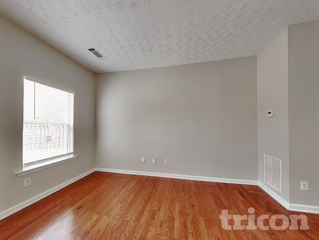 Building Photo - 12573 Lakeside Pkwy