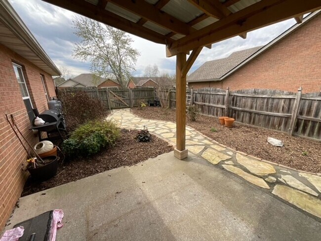 Building Photo - City of Maryville 37801 - 3 bedroom, 2 bat...