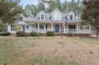 Building Photo - 2766 Briaroak Dr