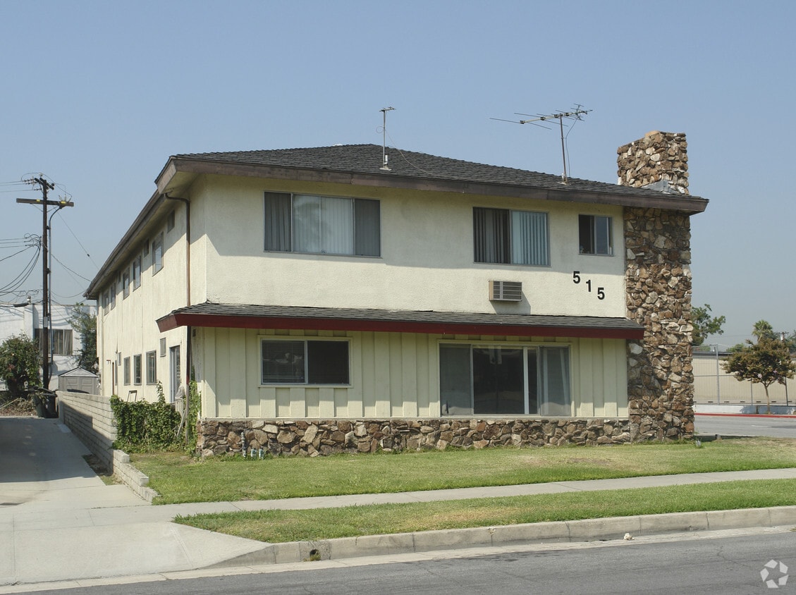 Building Photo - 515 N 1st St