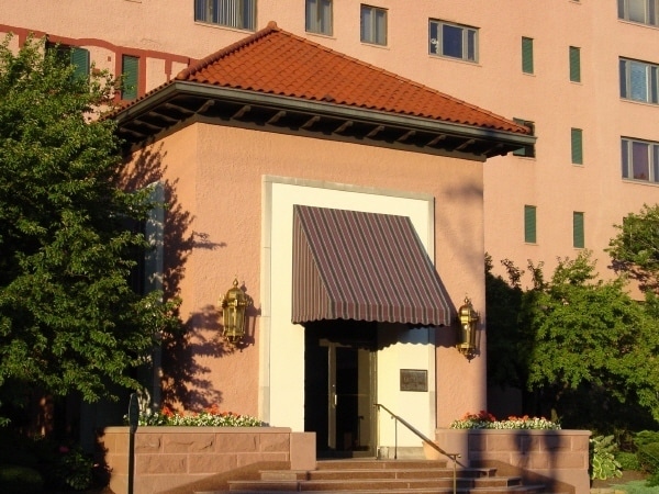 Building Photo - The Villas at Westlake