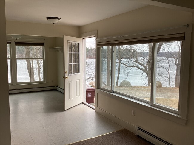 Building Photo - 21 Pond St