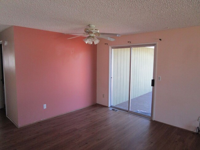 Foto del edificio - 3 Bedroom, 2 Bathroom Home near Middle Sch...