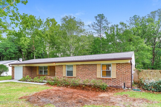 Building Photo - 11631 Gwynford Ln
