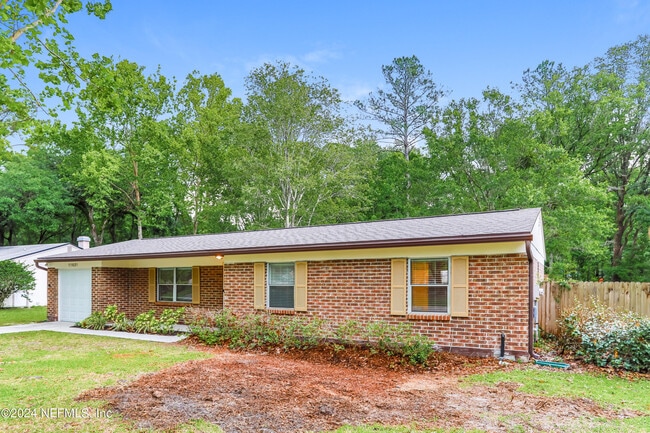 Foto del edificio - 11631 Gwynford Ln