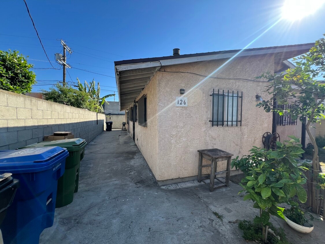 Photo - 71st St - 126 W