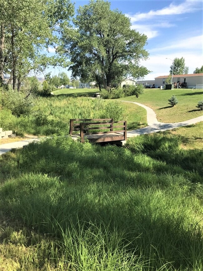 Foto del edificio - 26 Bing St N