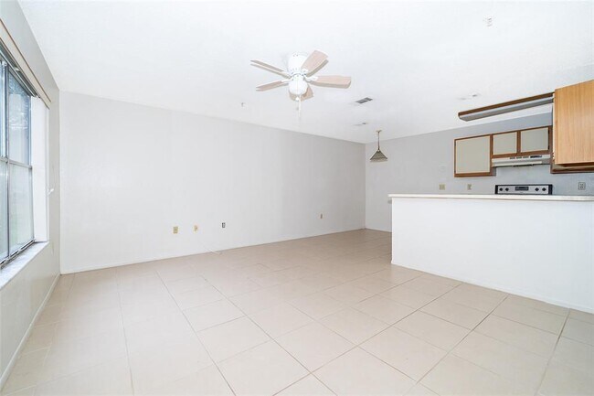 Building Photo - 623 Dory Ln
