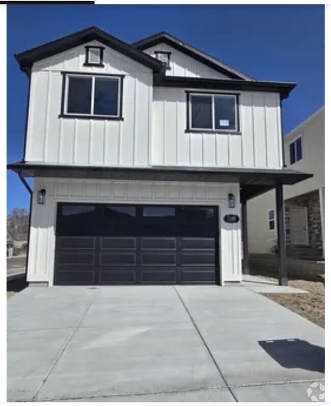 Front of house - 1168 Jasper Loop