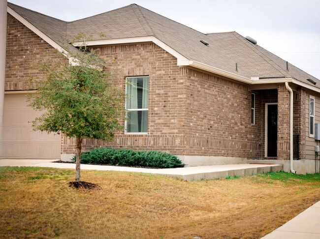 Building Photo - 3432 Jefferson Dr