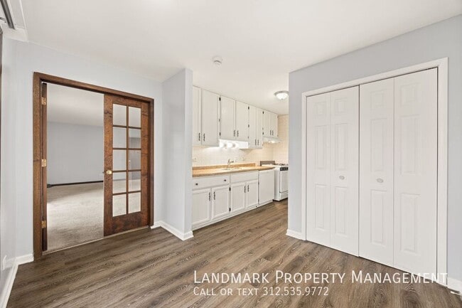 Building Photo - 654 Cambridge Ave