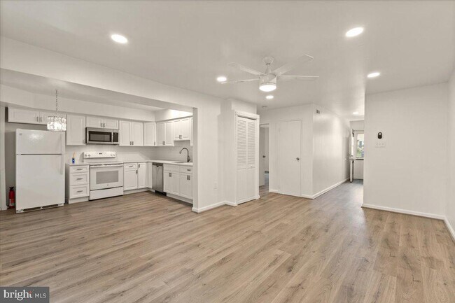Building Photo - 25 Wexford Dr