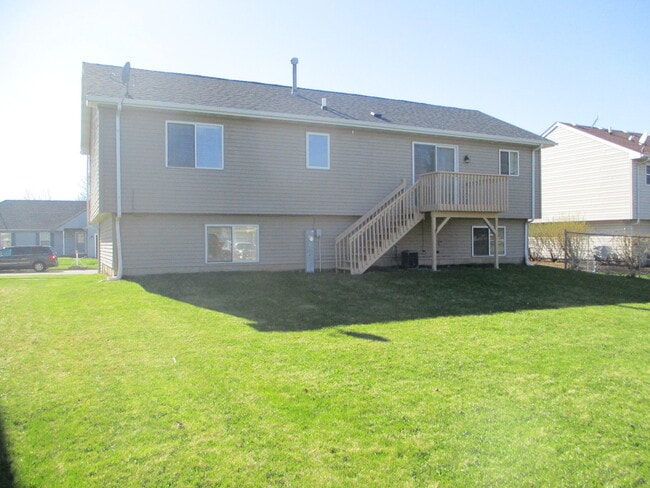 Building Photo - 514 Iona Ln