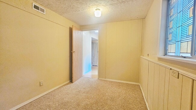 Building Photo - Charming 3 Bed 2.5 Bath Home in Newcastle