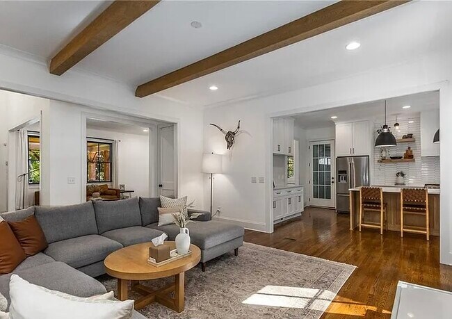 Foto del edificio - 2571 Temple Johnson Rd SW