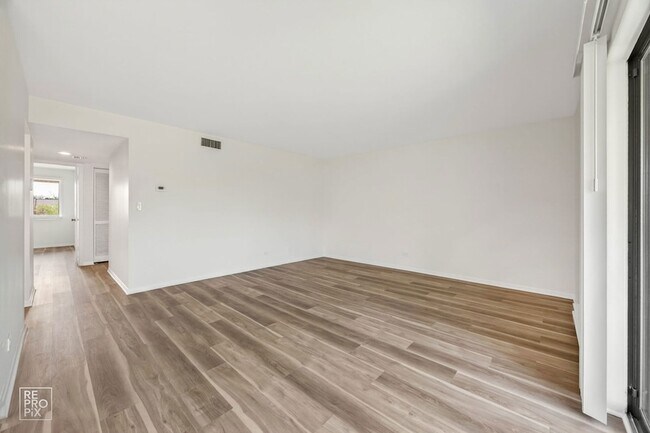 Foto del edificio - 210 Fountainview Ln