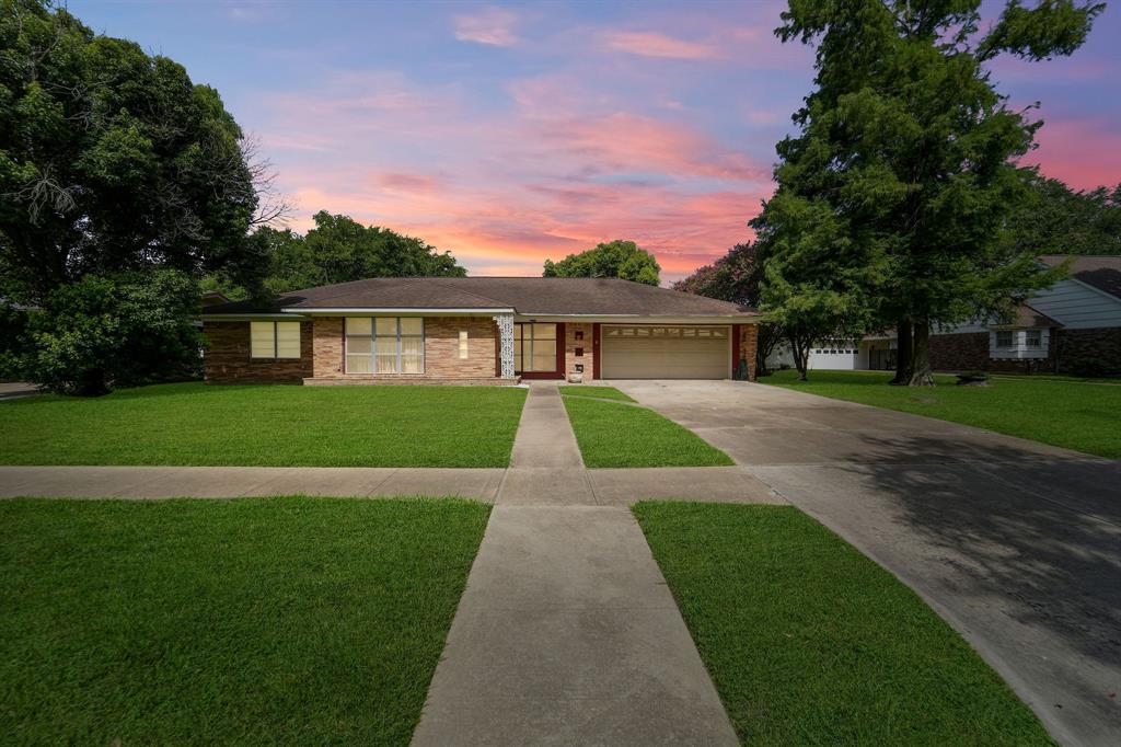 Foto principal - 2210 San Jacinto Dr