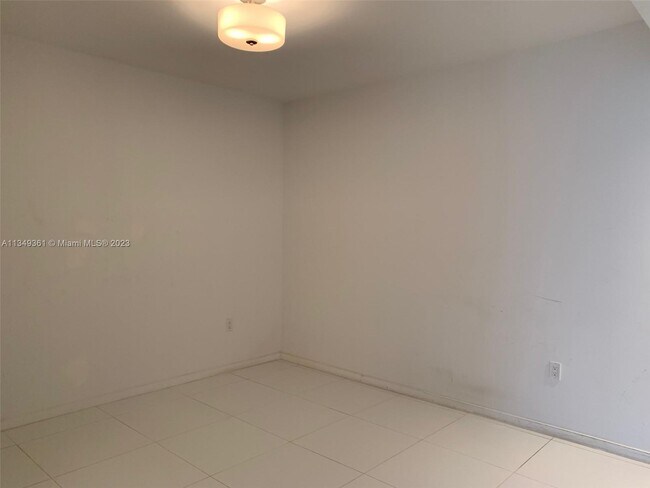 Foto del edificio - 5252 NW 85th Ave