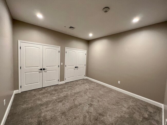 Building Photo - 409 Lackawanna Ave
