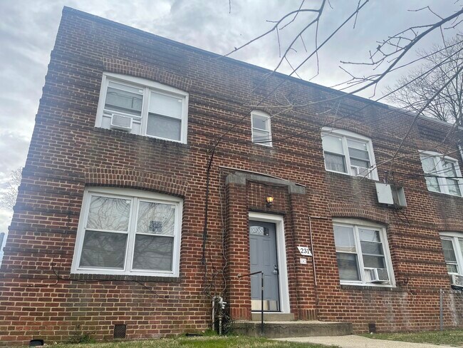 Foto del edificio - 231 Oakwood St SE