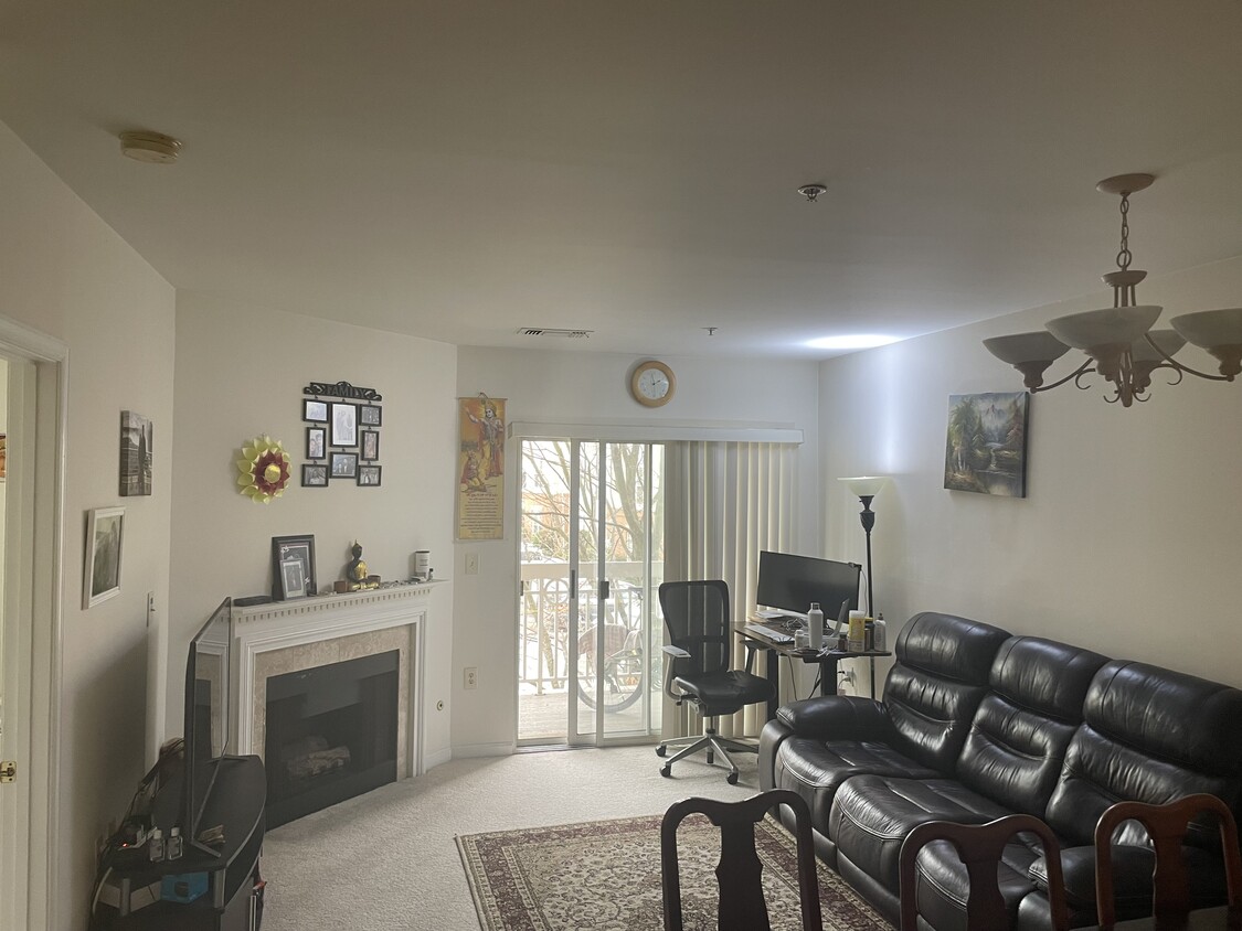 Primary Photo - 2204 Westcourt Ln