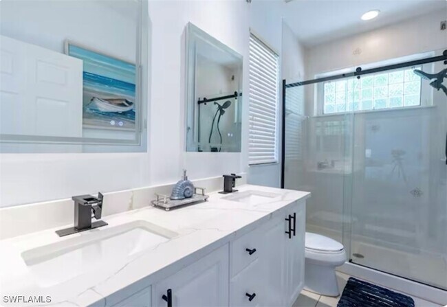 Building Photo - 593 106th Ave N