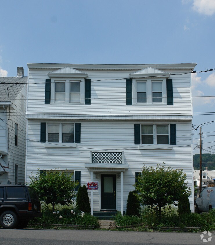 Building Photo - 221-223 E 2nd St