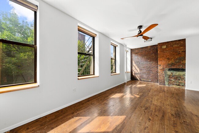 Foto del edificio - 170 Norfolk St