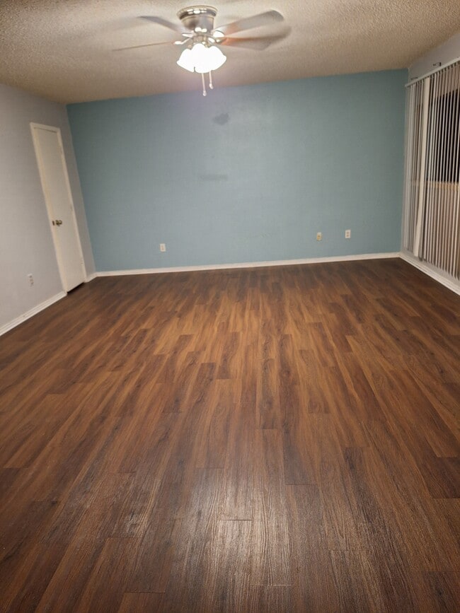 Building Photo - 8119 Stagwood Hl