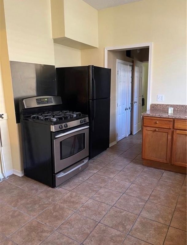 Foto del edificio - 8927-29 HICKORY Street