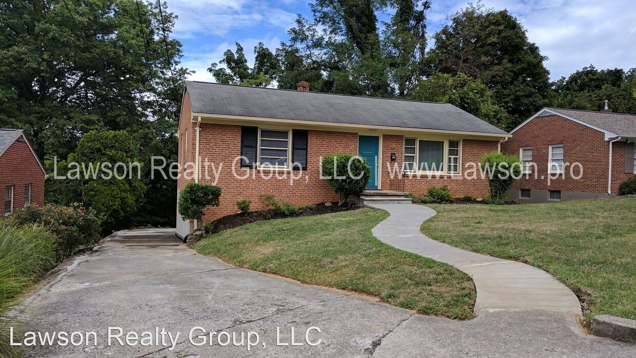 3 br, 1.5 bath House 537 Dillard Rd., SW House Rental in Roanoke