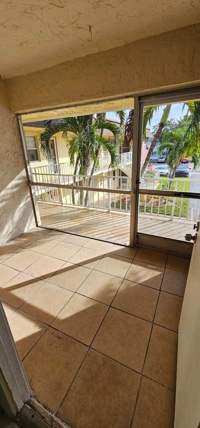 Building Photo - 2060 NW 81st Ave